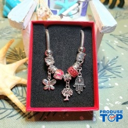 Bratara dama cu charmuri copacul vietii si margele rosii de shamballa  + cutie CADOU BRD012