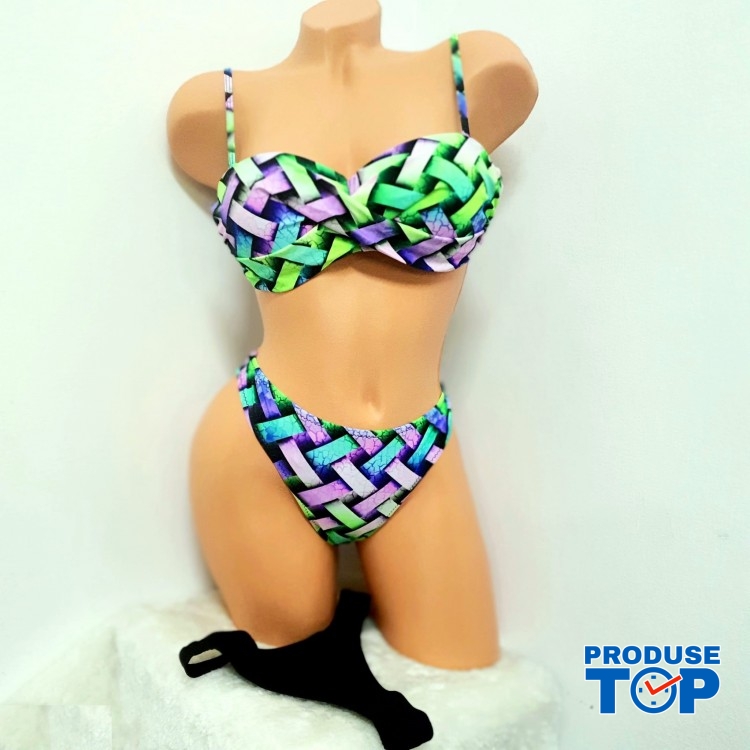 Costum de Baie  din doua piese cu sutien push up bretele detasabile slip normal + CADOU slip tanga CBD034