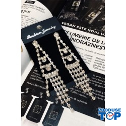 Cercei eleganti lungi argintii cu strasuri CW24