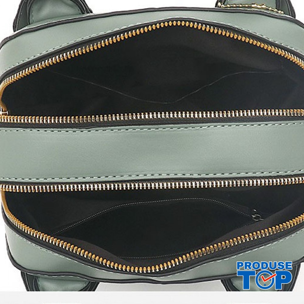 Geanta neagra din piele eco eleganta cu breloc cu puf alb acgd144 Geanta neagra din piele eco eleganta cu breloc cu puf alb acgd144