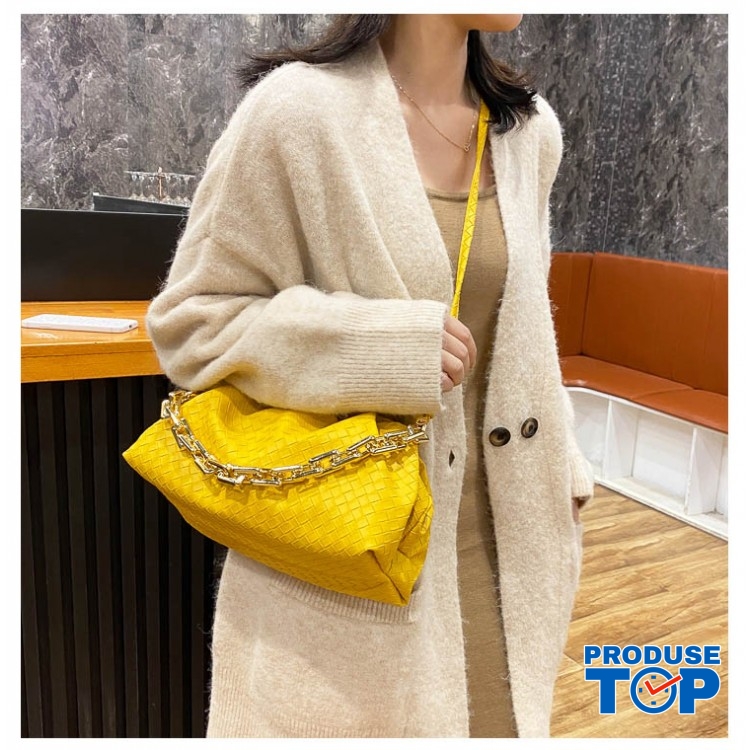 Geanta galbena fashion din piele eco bareta din lant gros Trendy ACGD212 Geanta galbena fashion din piele eco bareta din lant gros Trendy ACGD212