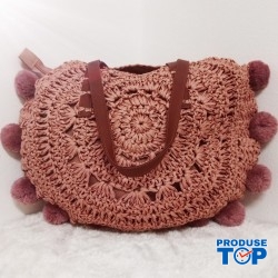 Geanta roz dama de vara rotunda impletita din paie cu bareta si accesorii ciucurei ACGD370 Geanta roz dama de vara rotunda impletita din paie cu bareta si accesorii ciucurei ACGD370