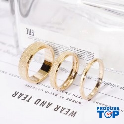 Inel dama din material inoxidabil placat cu aur de 14 K rotund cu striatii INL002