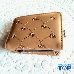 Portofel dama beige din piele ecologica cu flori brodate inchidere cu capsa si compartiment separat ACPT035