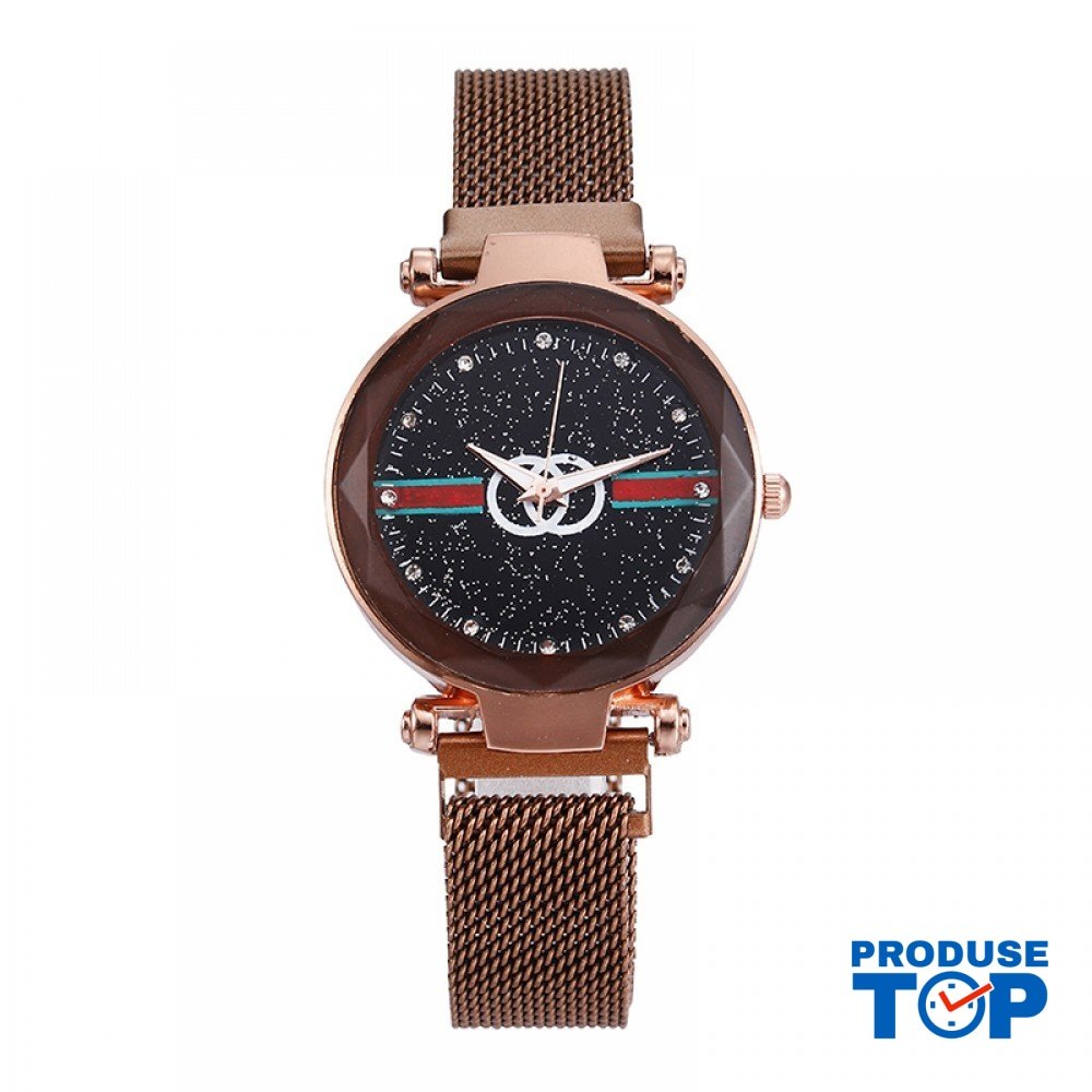 Ceas Dama Casual Maro cu cadran cu picatele si bratara magnetica QUARTZ CDQZ028 Ceas Dama Casual Maro cu cadran cu picatele si bratara magnetica QUARTZ CDQZ028