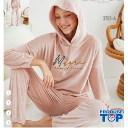 Trening Dama fashion roz-pudra cu hanorac si pantaloni din catifea cu buzunare TND060