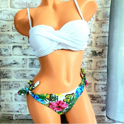 Costum de Baie din doua piese cu sutien alb balconette cu push up bretele detasabile slip cu print floral cu inchidere laterala + CADOU slip tanga CBD011