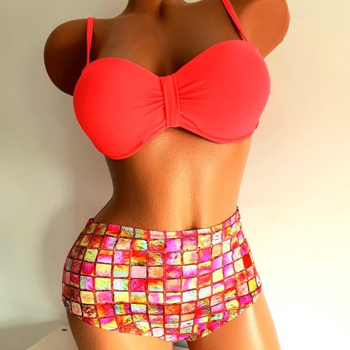 Costum de Baie din doua piese cu sutien rosu balconette cu push up bretele detasabile slip cu multicolor cu talie inalta CBD024
