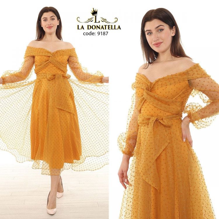 Rochie De Nasa Din Satin Cu Tul Lasata Pe Umeri Mustar Rcdn003