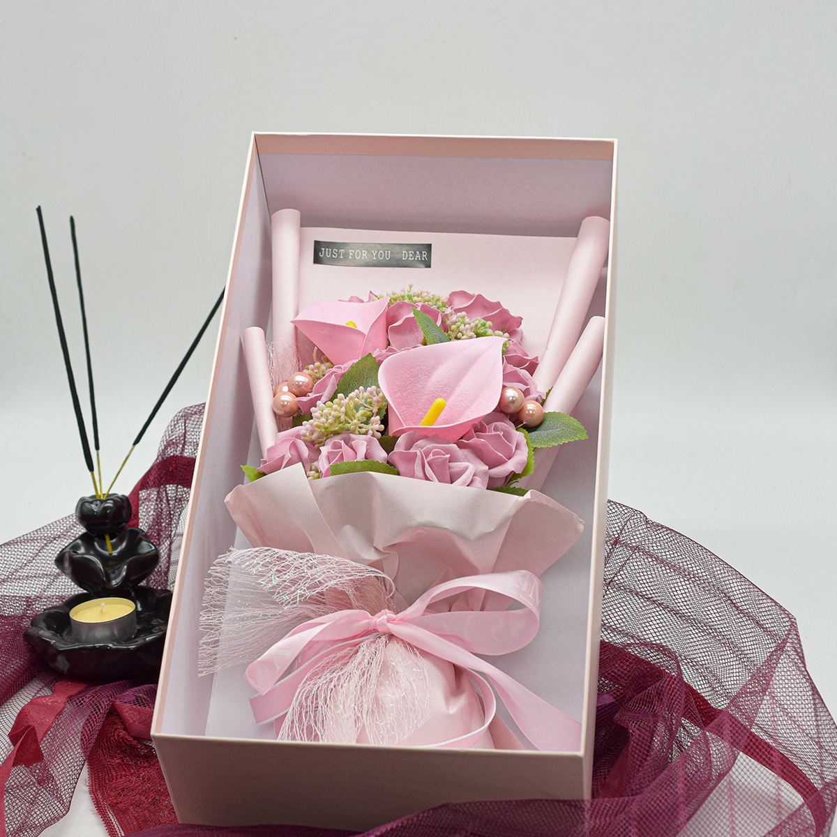 Aranjament floral elegant, flori de sapun, D4061, Roz image